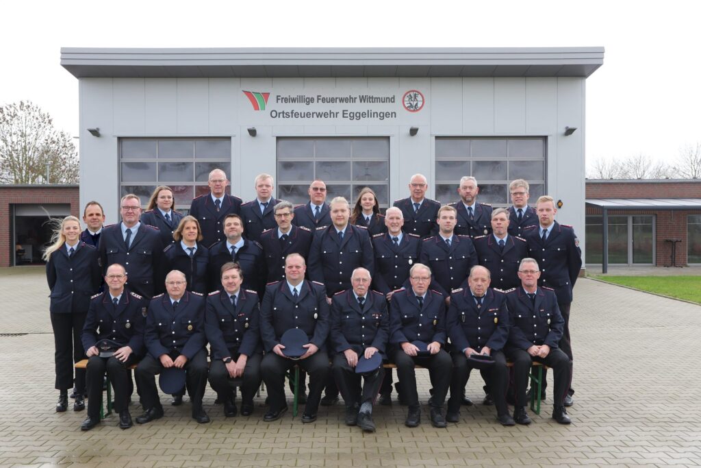 Mannschaftsfoto der Ortsfeuerwehr Eggelingen